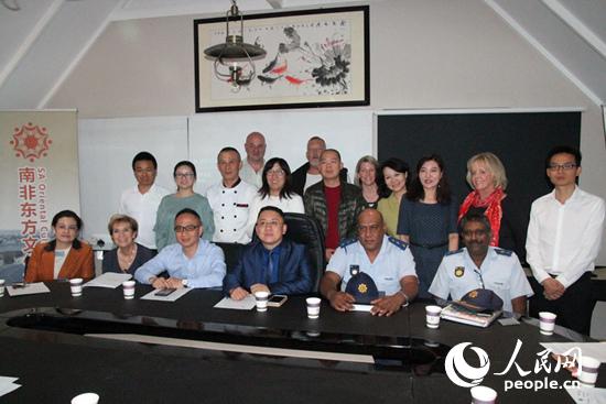 5��10����ᘌ������l�l(f��)�Đ��԰������ϷǼs���|���Ļ��ֹ�ί��ͬɣ�D��Sandton������ֽM���̼Ҵ������_��ȫ��Ԓ�������Ҍ������e�O�������zӰ����