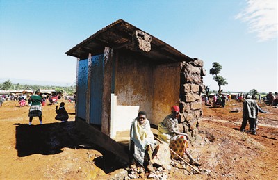 5��10�գ��ڿ��၆�{�������������Ҵ������ڱ���ˮ�ݚ��ķ����ԡ����A��l(f��)