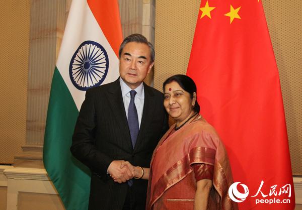 6��4������(gu��)��(w��)ί�T���⽻���L(zh��ng)�������Ϸǳ�ϯ��u��(gu��)�����L(zh��ng)��ʽ��(hu��)�����g��(hu��)Ҋӡ�����L(zh��ng)˹�������� ��־���z