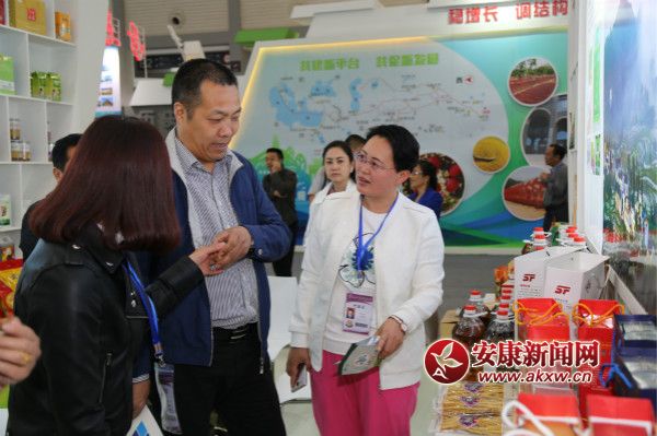 �hί��ӛ�H�����N�h���ɫ�a(ch��n)Ʒ   ����  �z_meitu_23.jpg