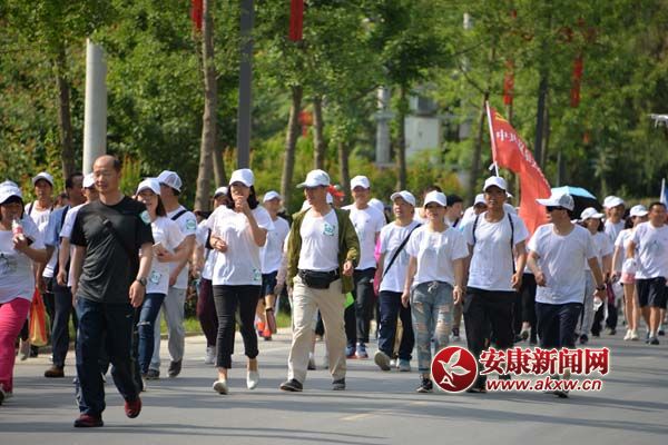 �����e�kǧ�˽����л��(d��ng)  ��� ���� �z1.jpg