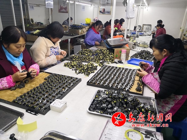 �Ͽh�(zh��n)��&ldquo;������ͻ��&rdquo; �h�����I(l��ng)���wȺ�����Ә�(l��)�I(y��) (1).jpg