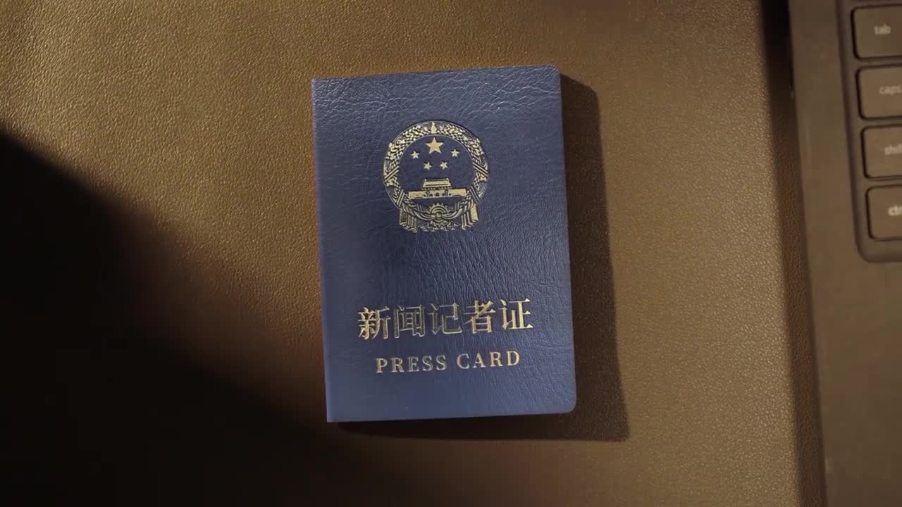 �c���ͬ�� �c����ͬ�ġ����°�ӛ���C�Q�l(f��)���}����Ƭ