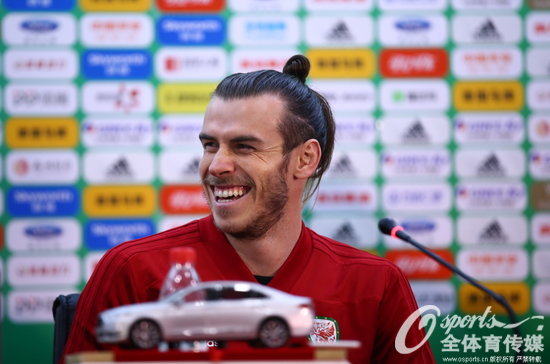 2018��3��25�գ�2018���Ї����Qِǰհ������ʿِǰ�l(f��)������ؐ��Ц����_�� (Osportsȫ�w����ý ���(qu��n)��Ʒ ��(y��n)���D(zhu��n)�d) 