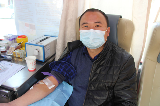 血液是生命的禮物——中國聯(lián)通安康市分公司、安康大數(shù)據(jù)運營有限公司聯(lián)合開展冬季應急獻血活動