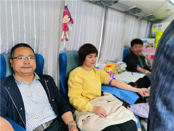 獻(xiàn)血傳真情，為黨旗添光彩 ——三元村春季無償獻(xiàn)血活動側(cè)記