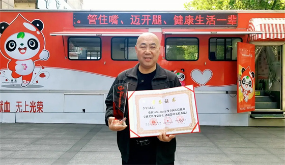 安康李軍，18年獻(xiàn)出“10”個(gè)自己……