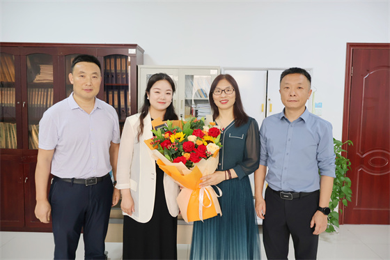 安康市中心血站開展“5·12”國(guó)際護(hù)士節(jié)慰問活動(dòng)