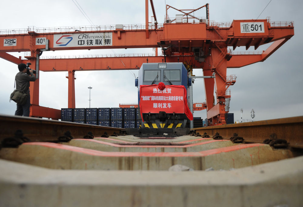 △ 2011年9月22日拍攝的首列“渝新歐”宏碁專列。新華社記者 李健 攝